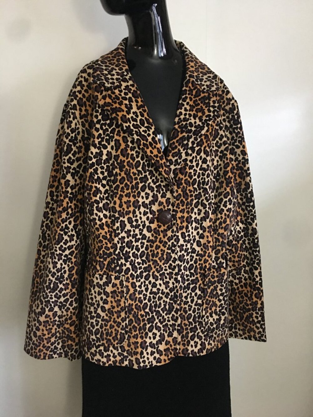NWT Larry Levine Woman Stretch Leopard Print Blazer